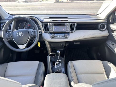 Used 2014 Toyota RAV4 XLE image 17