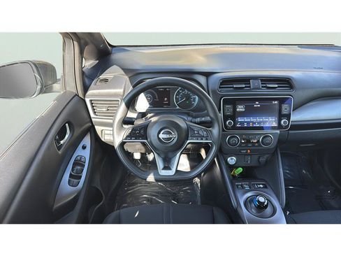 Used 2025 Nissan Leaf S FWD image 23