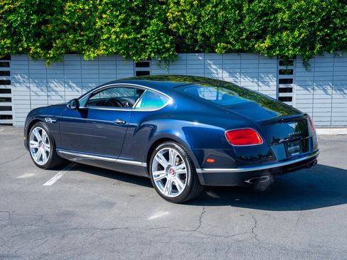 Used 2016 Bentley Continental GT image 24