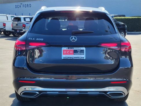 Used 2024 Mercedes-Benz GLC 300 image 4