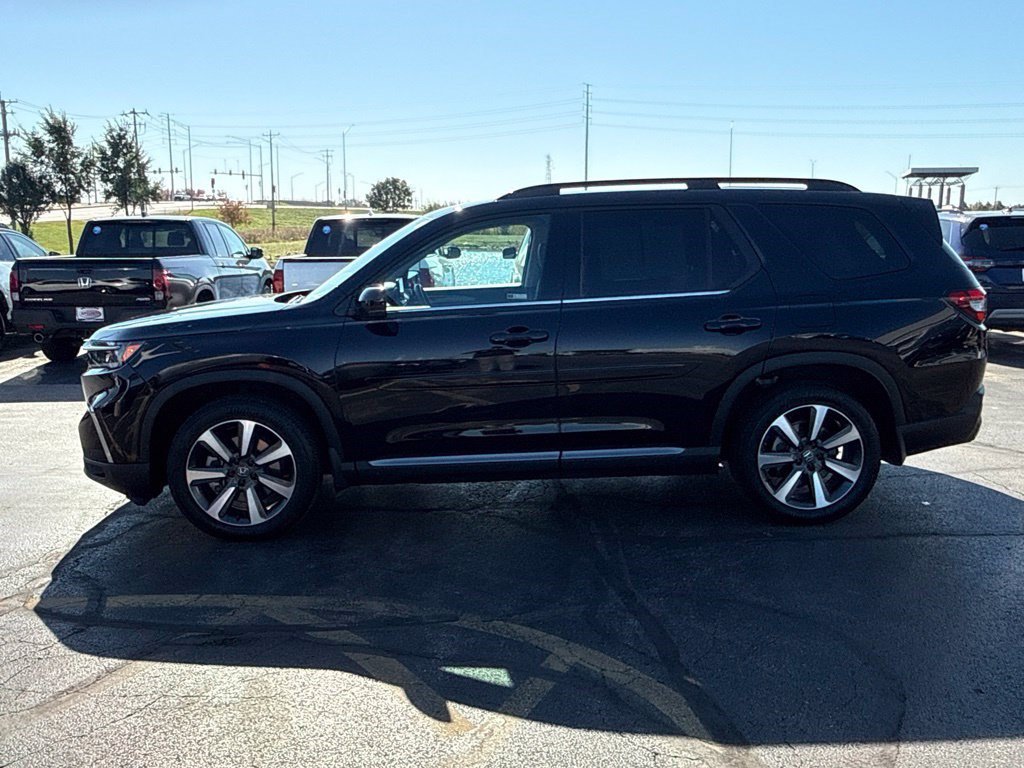 Used 2025 Honda Pilot Elite image 7