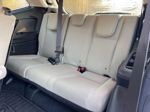 Used 2023 Subaru Ascent Premium w/ Convenience Package image 19