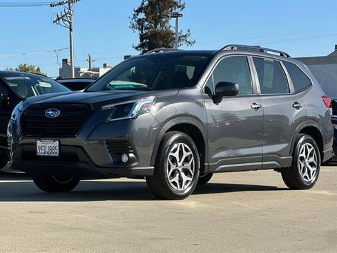 Used 2023 Subaru Forester Premium image 7
