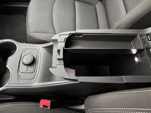 Used 2024 GMC Terrain SLE FWD image 27