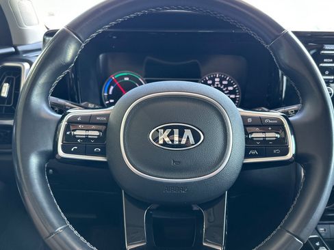 Used 2021 Kia Sorento S FWD image 24