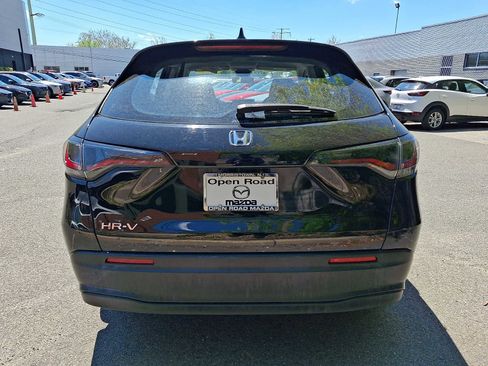 Used 2023 Honda HR-V LX image 5