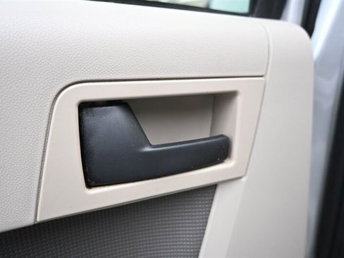 Used 2009 Ford Escape XLT image 38