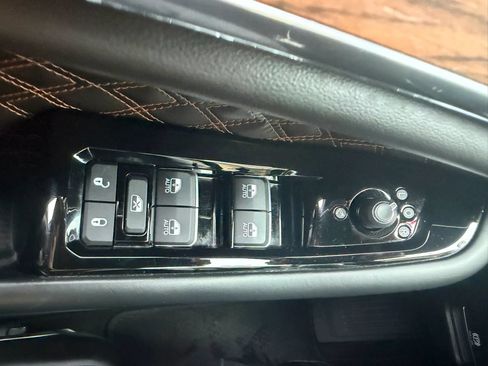 Used 2023 Jeep Grand Cherokee L Summit w/ Advanced Protech Group IV AWD/4WD image 25