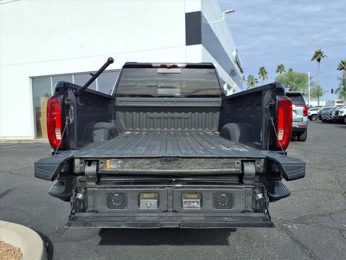 Used 2023 GMC Sierra 2500 Denali w/ Denali Black Diamond Edition image 10