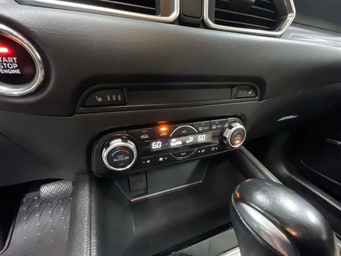 Used 2017 MAZDA CX-5 Touring w/ Preferred Equipment Package AWD/4WD image 17