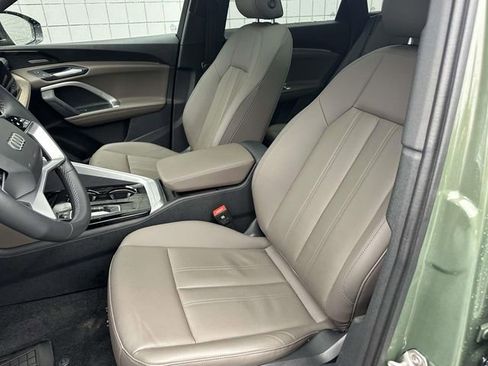 Certified 2025 Audi Q5 2.0T Premium Plus w/ Premium Plus image 19