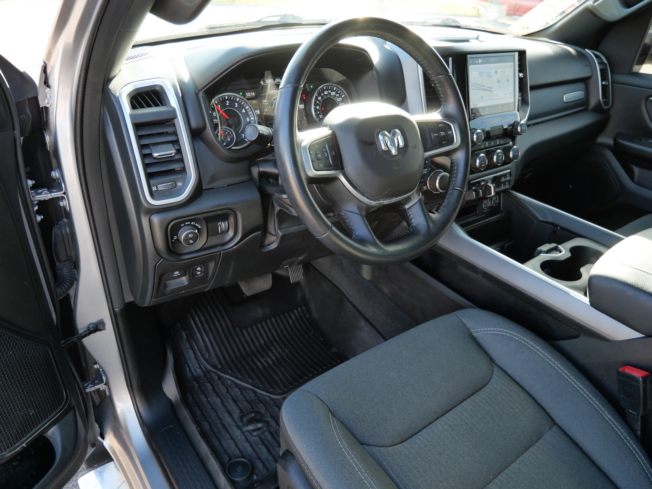 Used 2022 RAM 1500 Big Horn AWD/4WD image 21