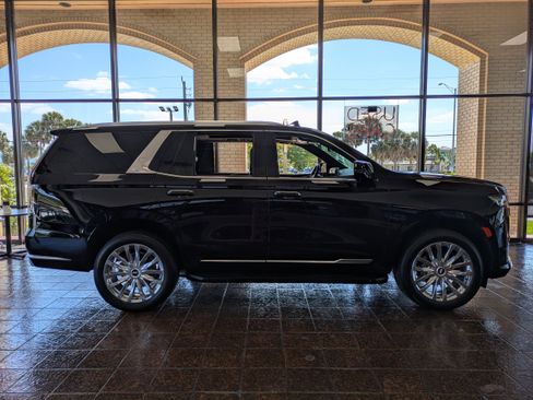 Certified 2024 Cadillac Escalade Premium Luxury AWD/4WD image 6