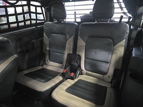 Used 2024 Ford Bronco Wildtrak image 15