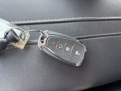 Used 2025 Chevrolet Blazer LT image 25