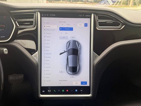 Used 2015 Tesla Model S 85 RWD image 27