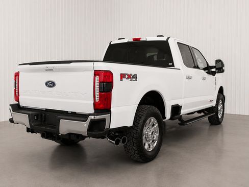 Used 2026 Ford F350 Lariat w/ Lariat Ultimate Package AWD/4WD image 4