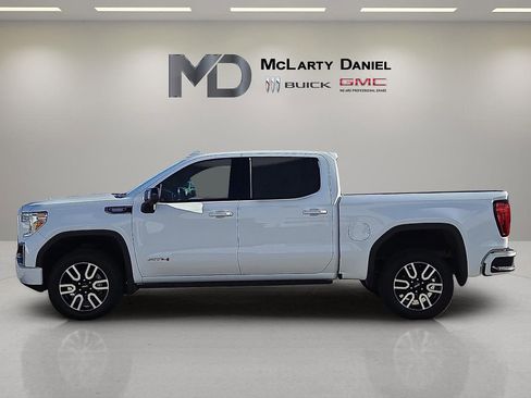 Used 2022 GMC Sierra 1500 AT4 w/ AT4 Premium Package image 3
