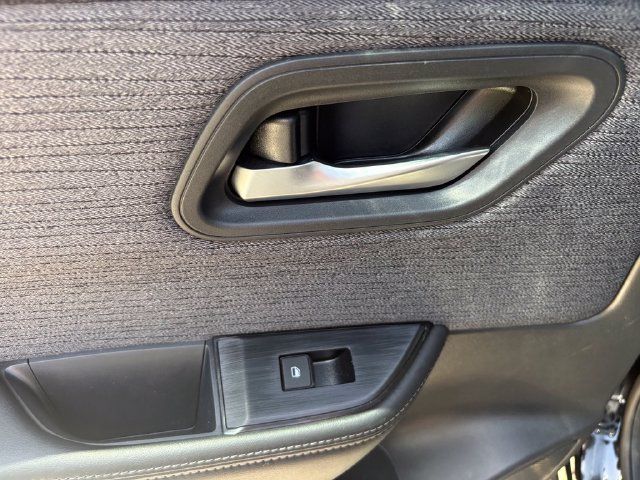 Used 2023 Nissan Rogue SV AWD/4WD image 41