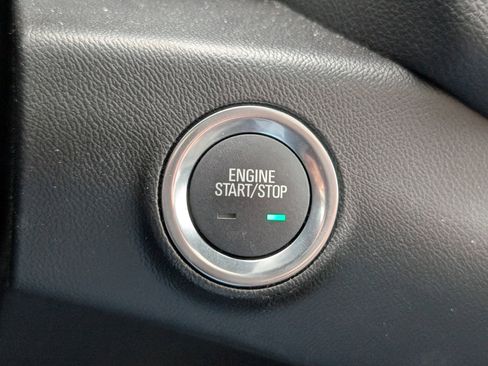 Used 2024 GMC Terrain SLT w/ Infotainment Package II image 20