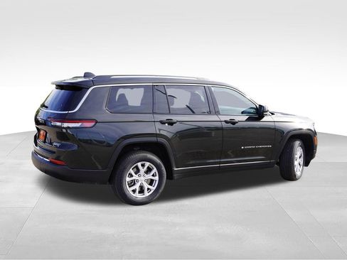 Certified 2022 Jeep Grand Cherokee L Limited w/ Luxury Tech Group II AWD/4WD image 4