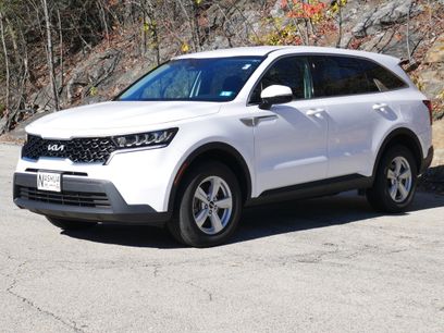 Used 2023 Kia Sorento LX