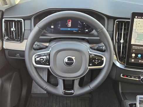 Certified 2025 Volvo XC90 B5 Core w/ Climate Package image 30