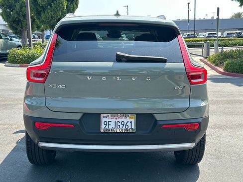 Certified 2024 Volvo XC40 B5 Ultimate w/ Climate Package image 5