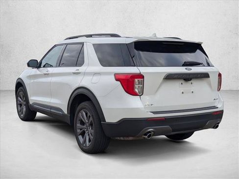 Used 2024 Ford Explorer XLT w/ Equipment Group 202A AWD/4WD image 7