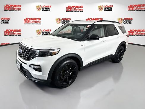 Used 2023 Ford Explorer ST-Line w/ Class IV Trailer Tow Package AWD/4WD image 15