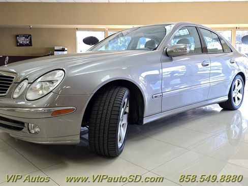 Used 2003 Mercedes-Benz E 500 Sedan image 2