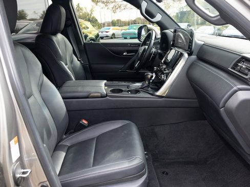Used 2024 Lexus LX 600 4WD w/ Luxury Package image 49