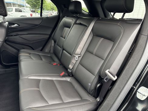 Used 2022 Chevrolet Equinox Premier AWD/4WD image 23