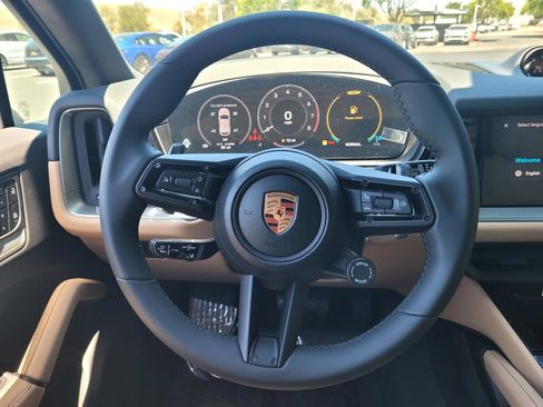 New 2026 Porsche Cayenne AWD/4WD image 15