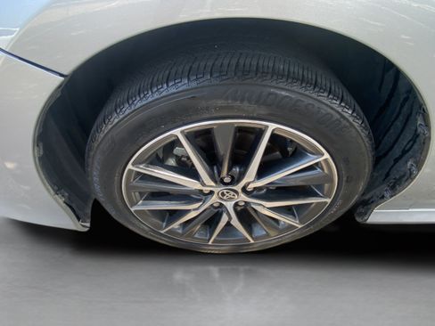 Used 2021 Toyota Camry XLE w/ Cold Weather Package FWD image 28