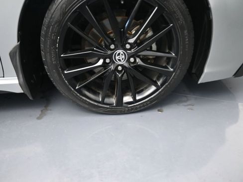 Used 2021 Toyota Camry XSE image 5