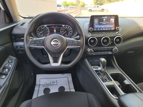 Used 2024 Nissan Sentra SV FWD image 18