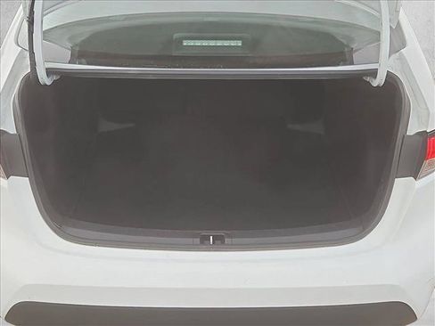 Used 2023 Toyota Corolla LE FWD image 6