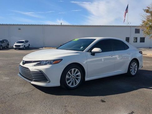 Used 2024 Toyota Camry LE image 8