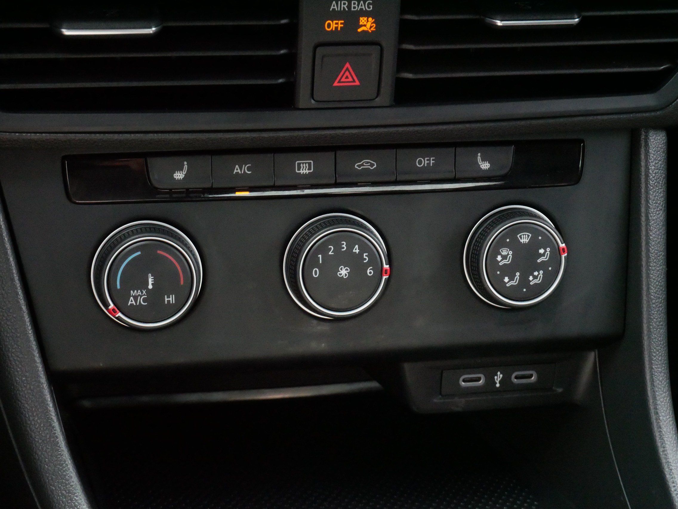 Certified 2024 Volkswagen Jetta Sport FWD image 23