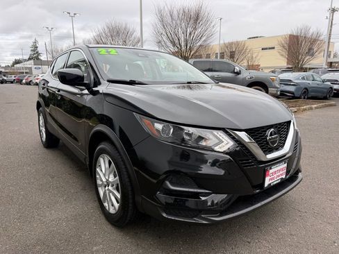 Certified 2022 Nissan Rogue Sport S image 5