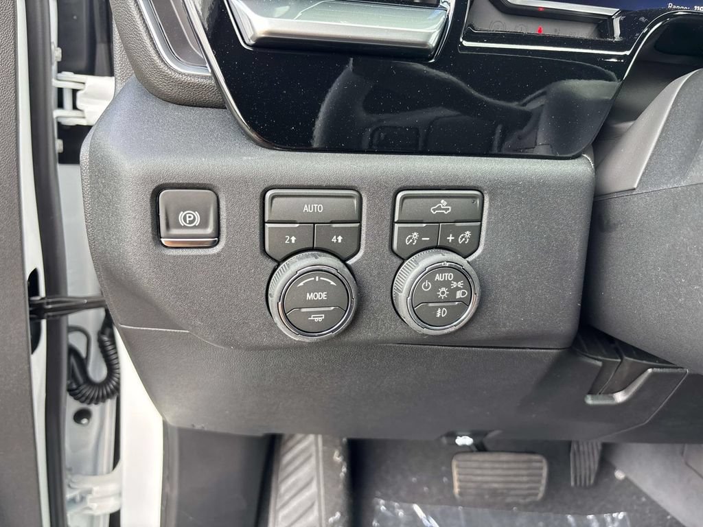 New 2026 Chevrolet Silverado 1500 RST AWD/4WD image 8