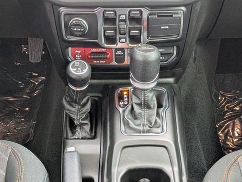 New 2026 Jeep Gladiator Mojave w/ Safety Group AWD/4WD image 19
