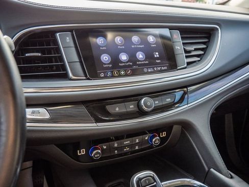 Used 2021 Buick Enclave Essence FWD image 35