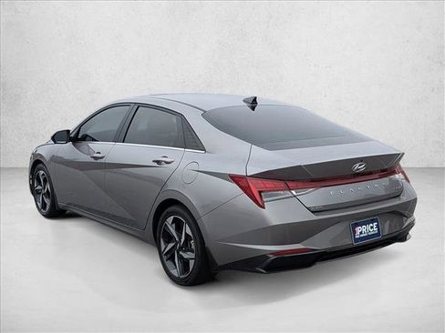 Used 2023 Hyundai Elantra Limited w/ Winter Weather Package image 7