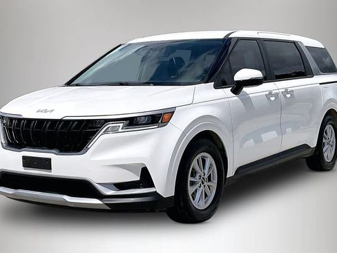 Used 2023 Kia Carnival LX FWD image 2
