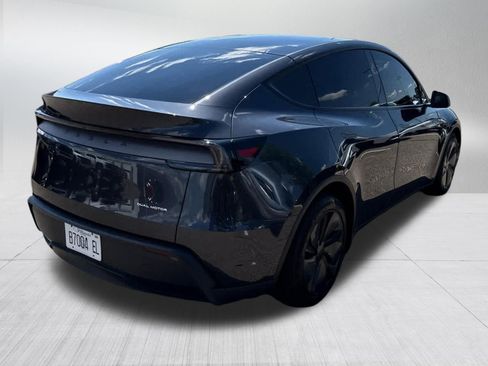 Used 2026 Tesla Model Y AWD image 7