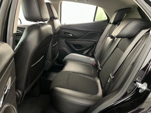 Certified 2022 Buick Encore Preferred w/ Safety Package image 9