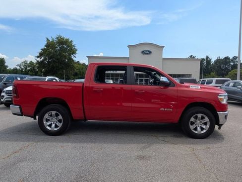 Used 2024 RAM 1500 Laramie AWD/4WD image 2