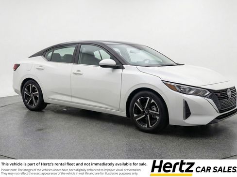 Used 2025 Nissan Sentra SV image 1